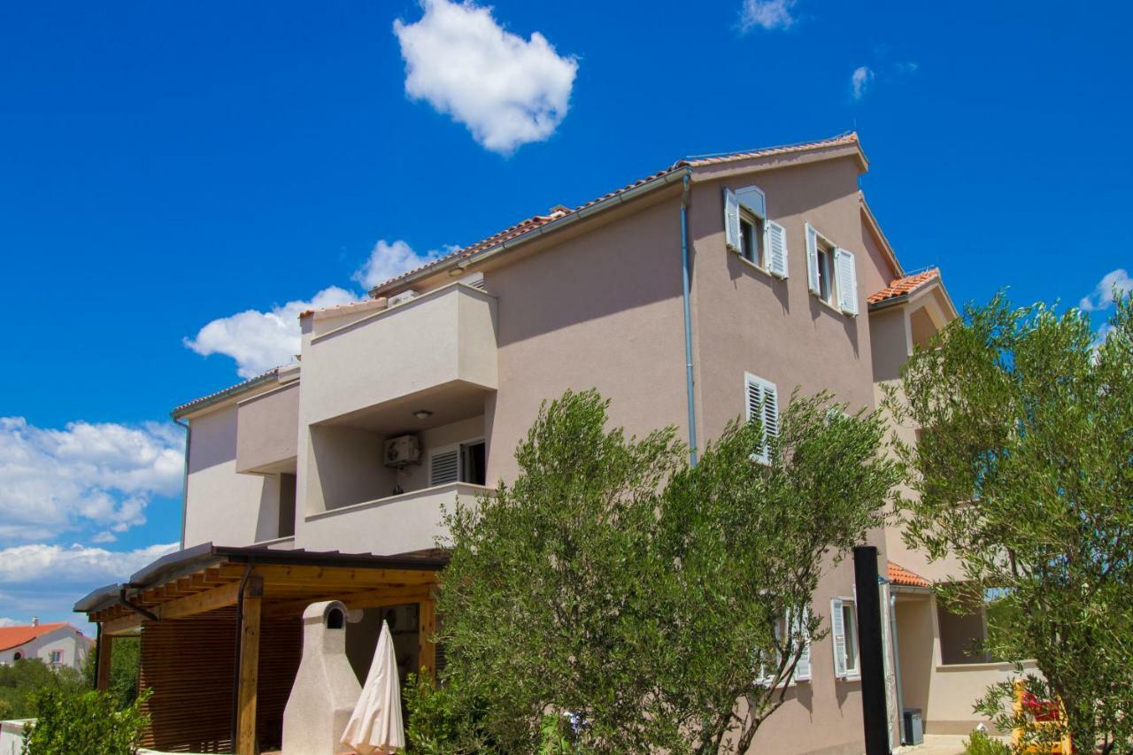 Apartmani Gnjidic Srima Exterior photo