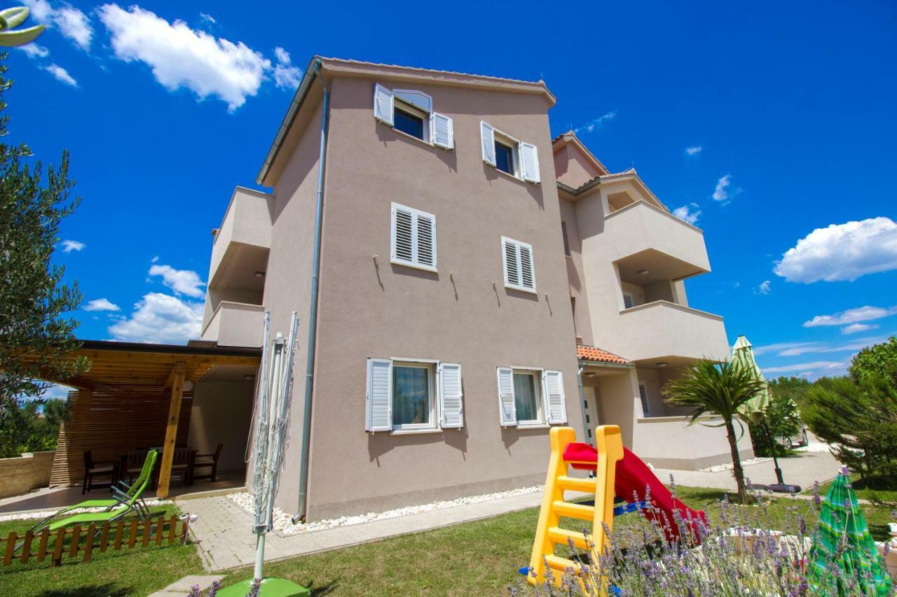 Apartmani Gnjidic Srima Exterior photo